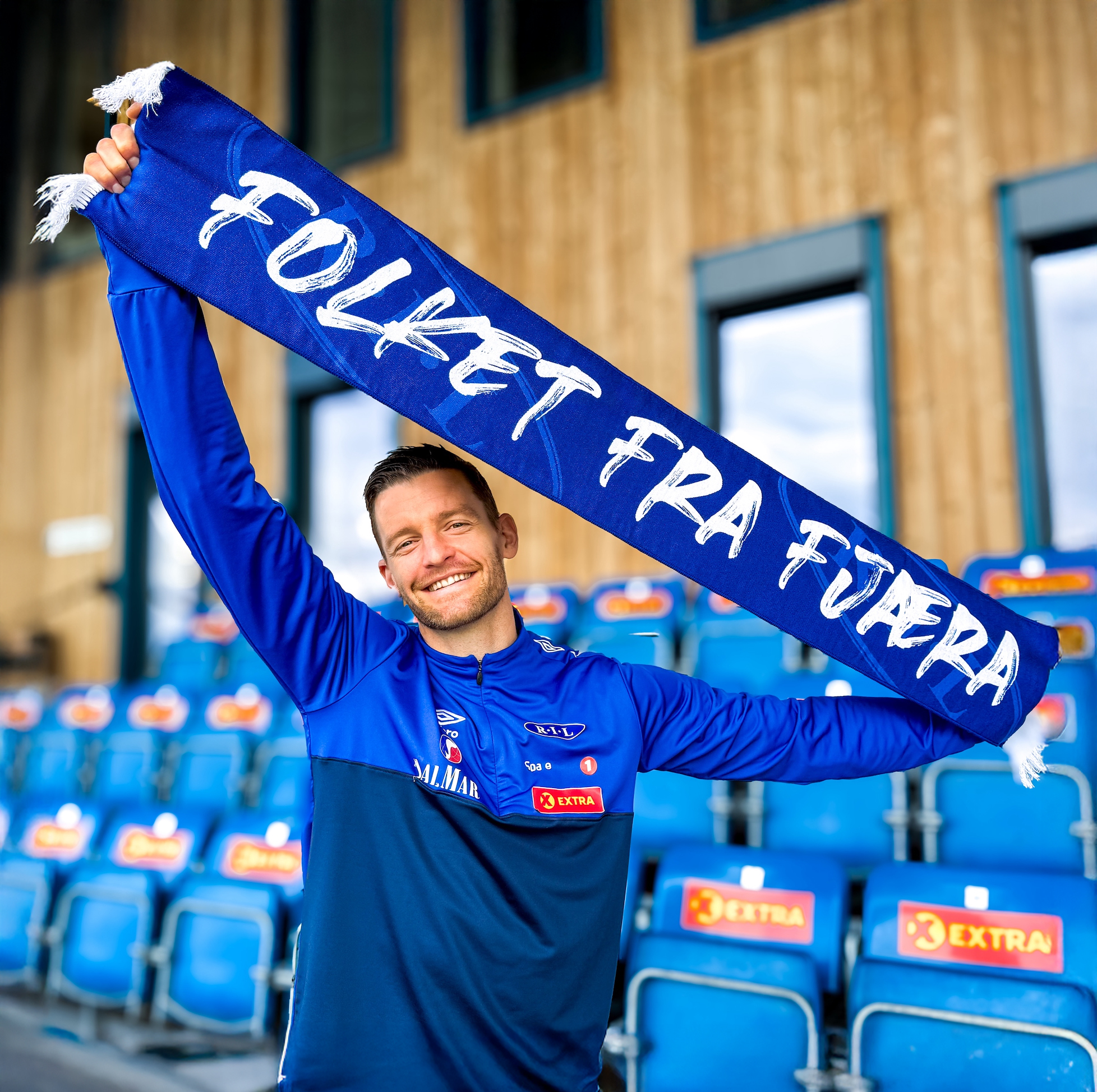 Folket fra fjæra - skjerf 2025